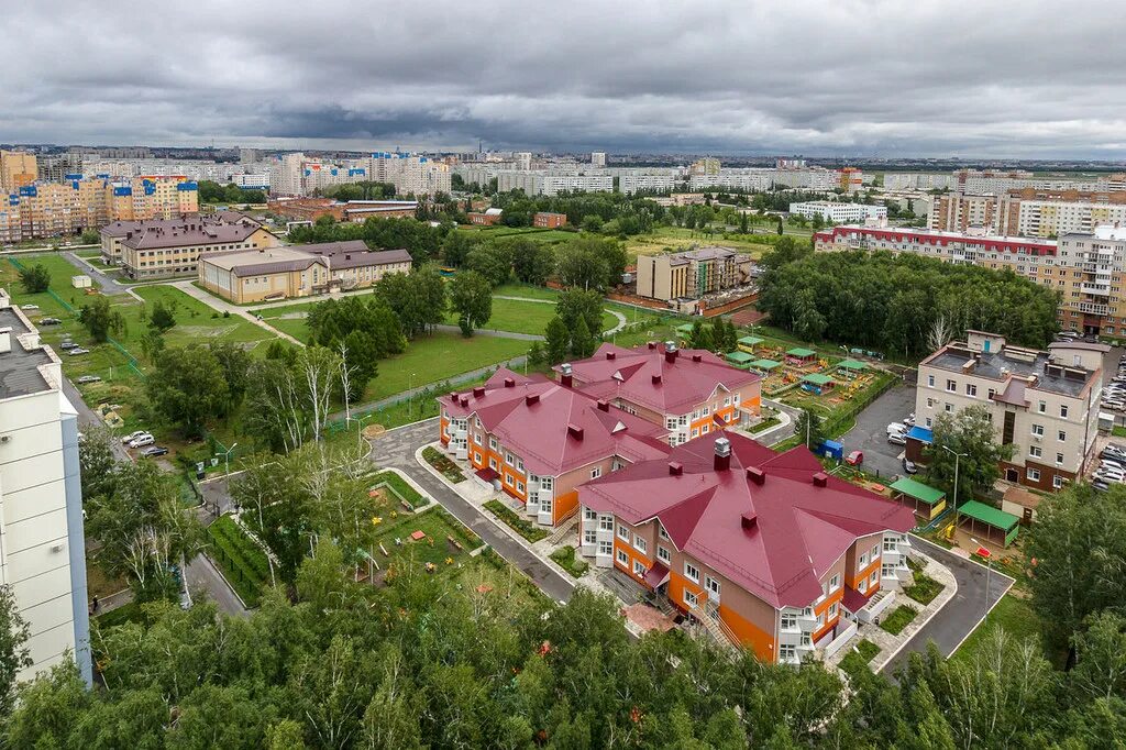 Кировский районный омск. Микрорайон Березовая роща Омск. ЖК Березовая роща Омск. 12 Микрорайон Омск. Кировский район Омск Ватутина.