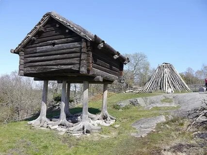 Подпер угорские горы полками железными