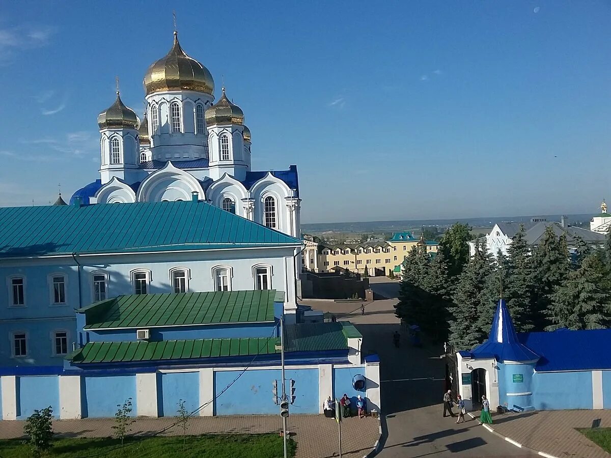 Задонск ул коммуны 14. Старый задонск. Аптека задонск. Дом липецкой области задонск. Храм в задонске липецкой области.