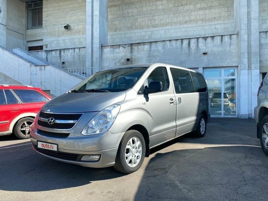 Hyundai grand starex 2009. Хендэ гранд старекс 2012. Минивэн до 600000. Toyota sienna 3. Минивэн до 600000.