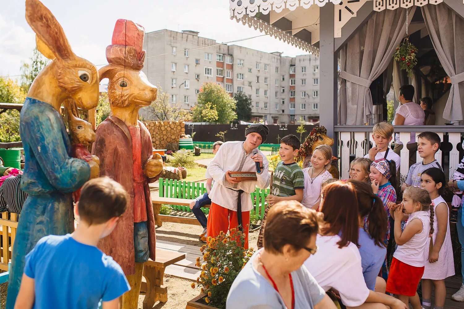 Лукова Слобода Ростов Великий. Арт объекты в Ростове Великом. Лукова Ярмонка Ростов. Ростов Великий Лукова Ярмонка. Ярославская ростов в контакте