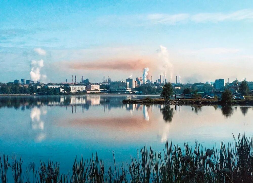 Нижний тагил это сибирь. Нижний тагил нтмк экология. Нижний тагил нтмк экология. Вид с лисьей горы нижний тагил. Нижний тагил город завод.