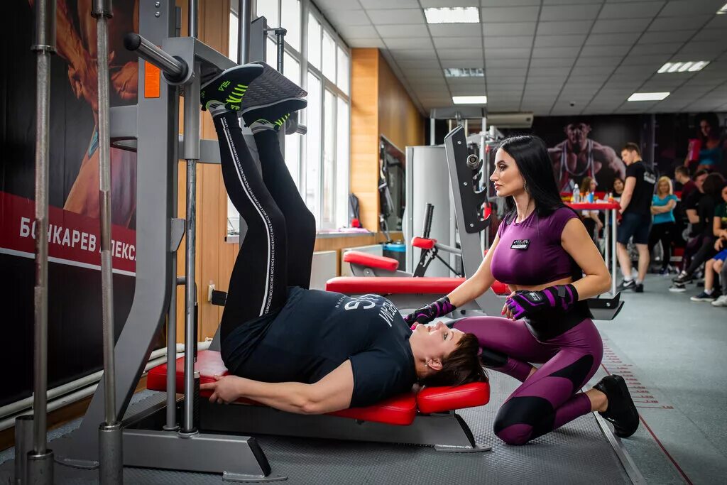 фитнес клуб бирюлево. зоны в спортзале.