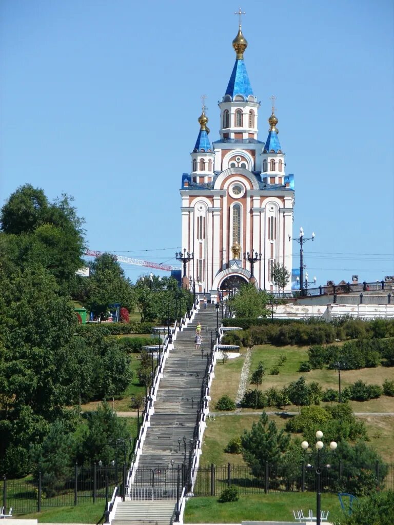 Хабаровск. Хабаровск примечательности. Храм на Утёсе Хабаровск. Набережная г Хабаровск.