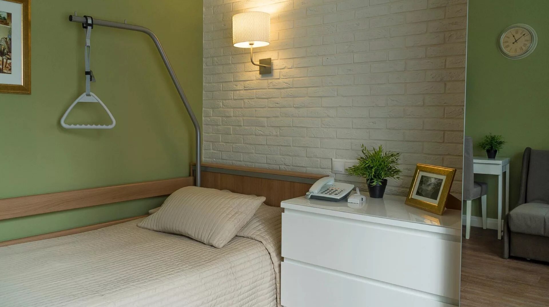 реабилитационный центр три. реабиталиционный центр три сестры. реабилитационный центр три. реабиталиционный центр три сестры. три сестры райки деревня центр реабилитации.