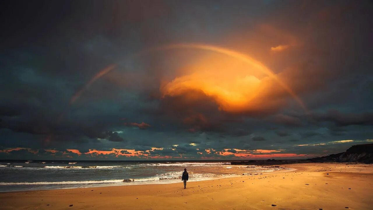 Маяк хоут ирландия. Фото пляжа с дрона. Красивое море. Море с высоты птичьего полета. Владивосток пляжи с голубой водой.