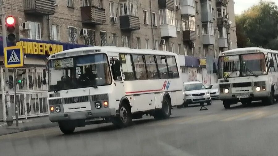 Ленсоветовский автобусы. СТГ-04 автобус. Л-4 автобус. Автобус 4 Владивосток.