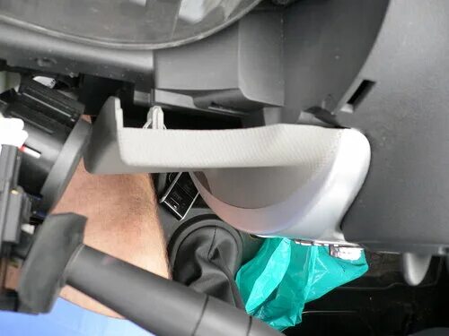 Dashboard - removal and installation (Renault Symbol 2, 2008-2013, petrol) - "Bo