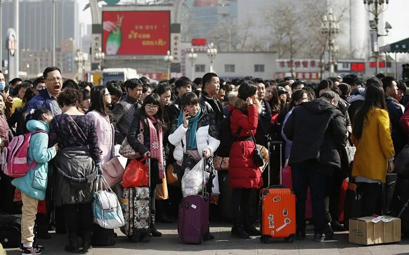 Внешняя миграция китая статистика. Внутренняя миграция китая. Миграция китайцев на новый год. Миграция в китае. Миграция китайцев.