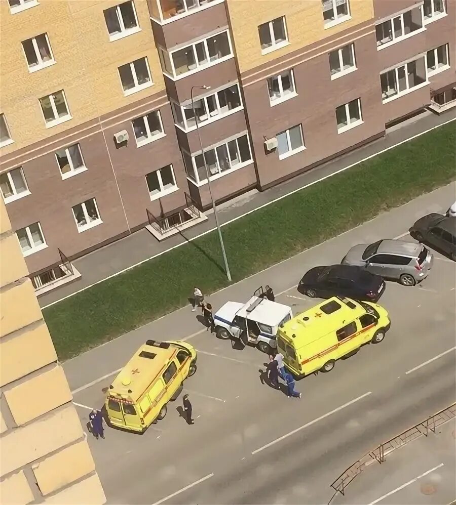 В тюмени девочка выпала с окна. Тюмень трагедия. Мост. Тюмень трагедия. Девушка прощается.