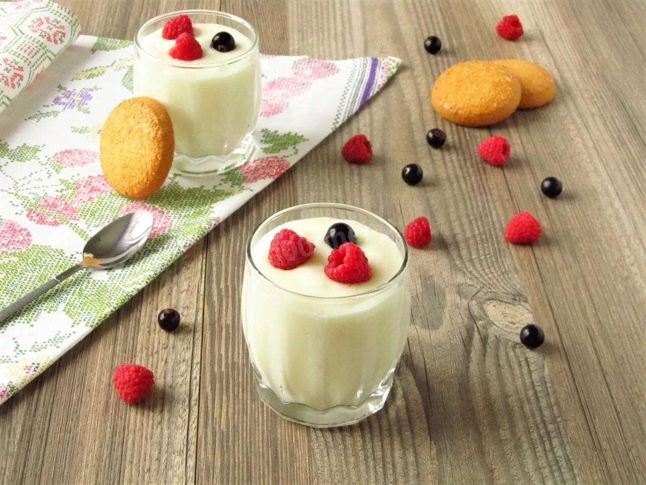 Кисель молочный с сулоем. Кисель молочный густой. Как сварить молочный кисель. Молочный кисель. Молочно-фруктовый кисель.