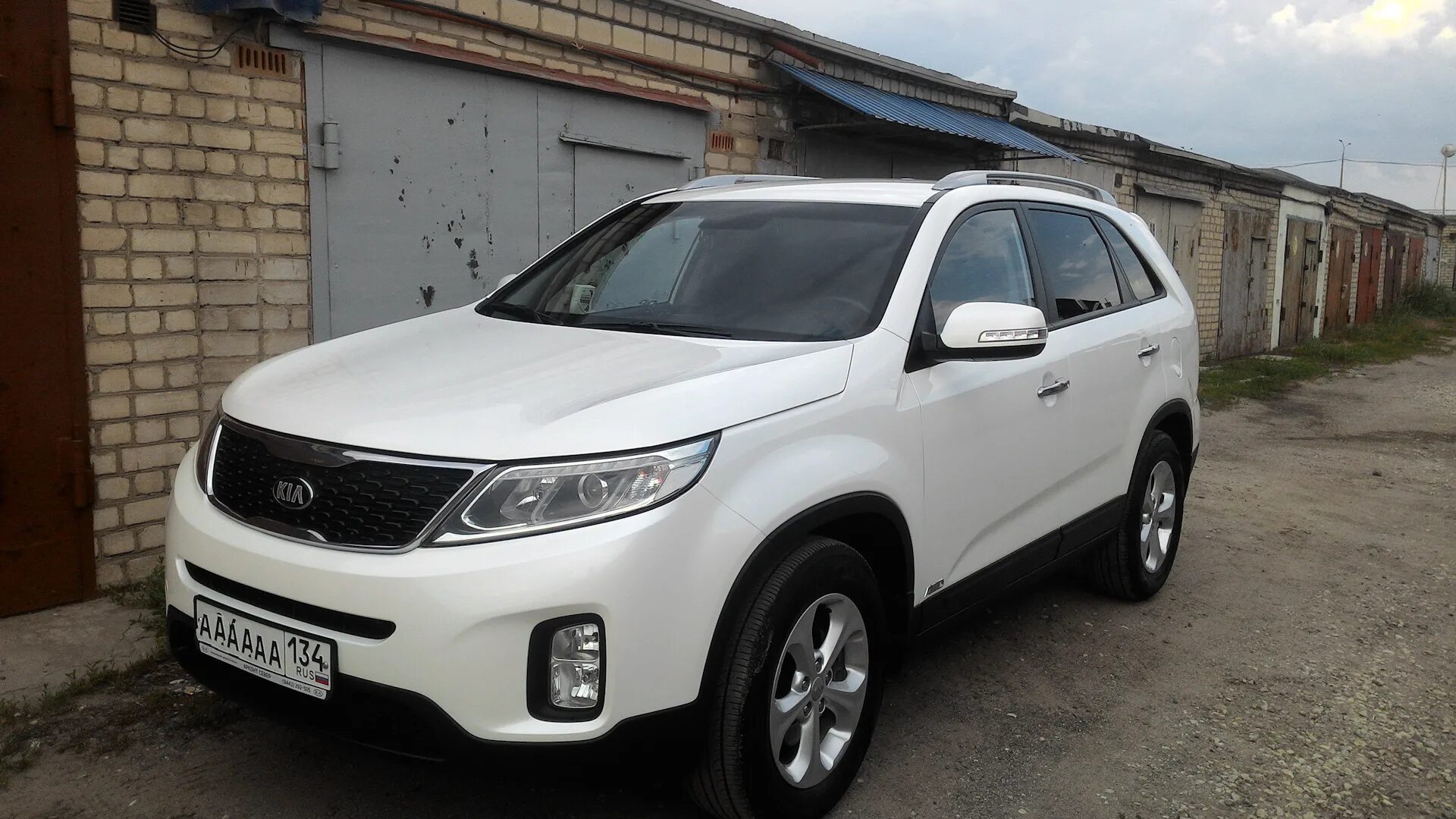 Киа Соренто 2014 белая. Kia Sorento 2014 белый. Киа Соренто 2015 белая. Kia Sorento 2015 белый.