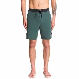 Зеленые детские шорты quiksilver