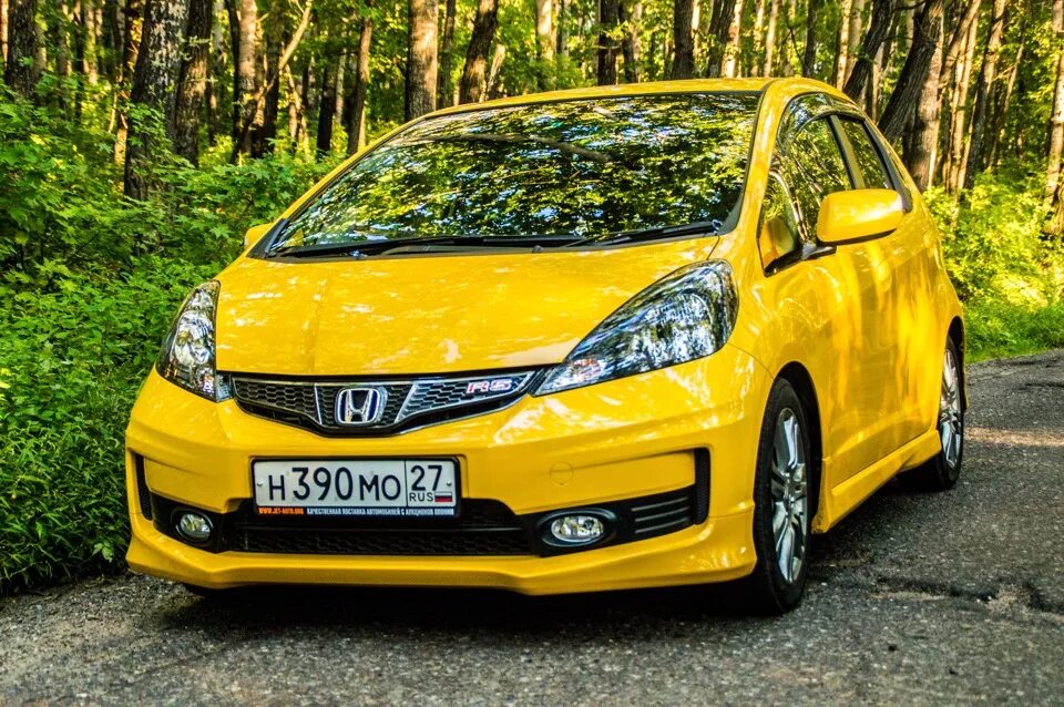 Honda Fit RS. Хонда фит 2. Хонда фит желтая. Жёлтый Хонда фит 2009. Honda желтая