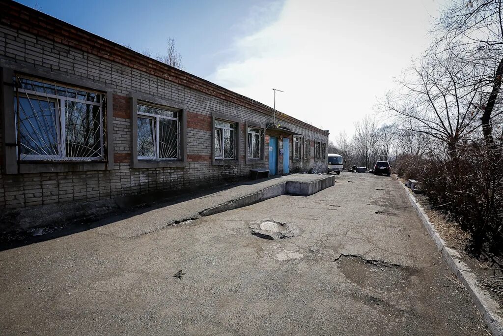 Здание морга. Морг здание. городской морг владивосток. сердобск бывшее здание морга.