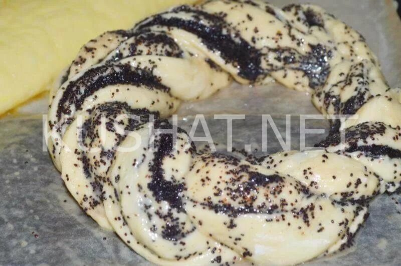 Рулет майский с маком. Рулет с маком производители. Рулет маковый вкуснофф. Сдобные рулеты с маком рецепт. Рулет дрожжевой с маком.