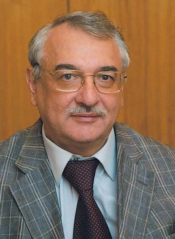 Ильдар абдуллин. Ильдар шаукатович абдуллин. проректор кхти абдуллин ильдар. проректор книту кхти. абдуллин ильдар казань.