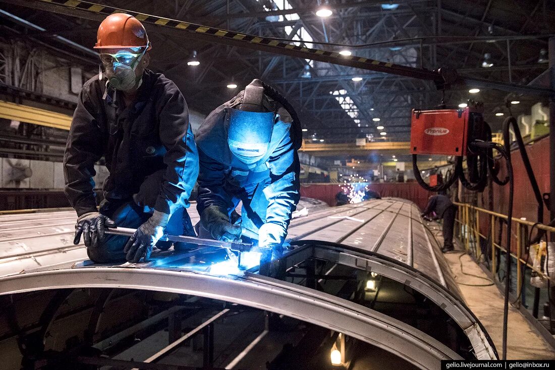 тихвинский вагоностроительный завод логотип. тихвин общежитие вагоностроительного завода. вагоностроительный завод вахта. тихвинский вагоностроительный завод. вагоностроительный завод тихвин.