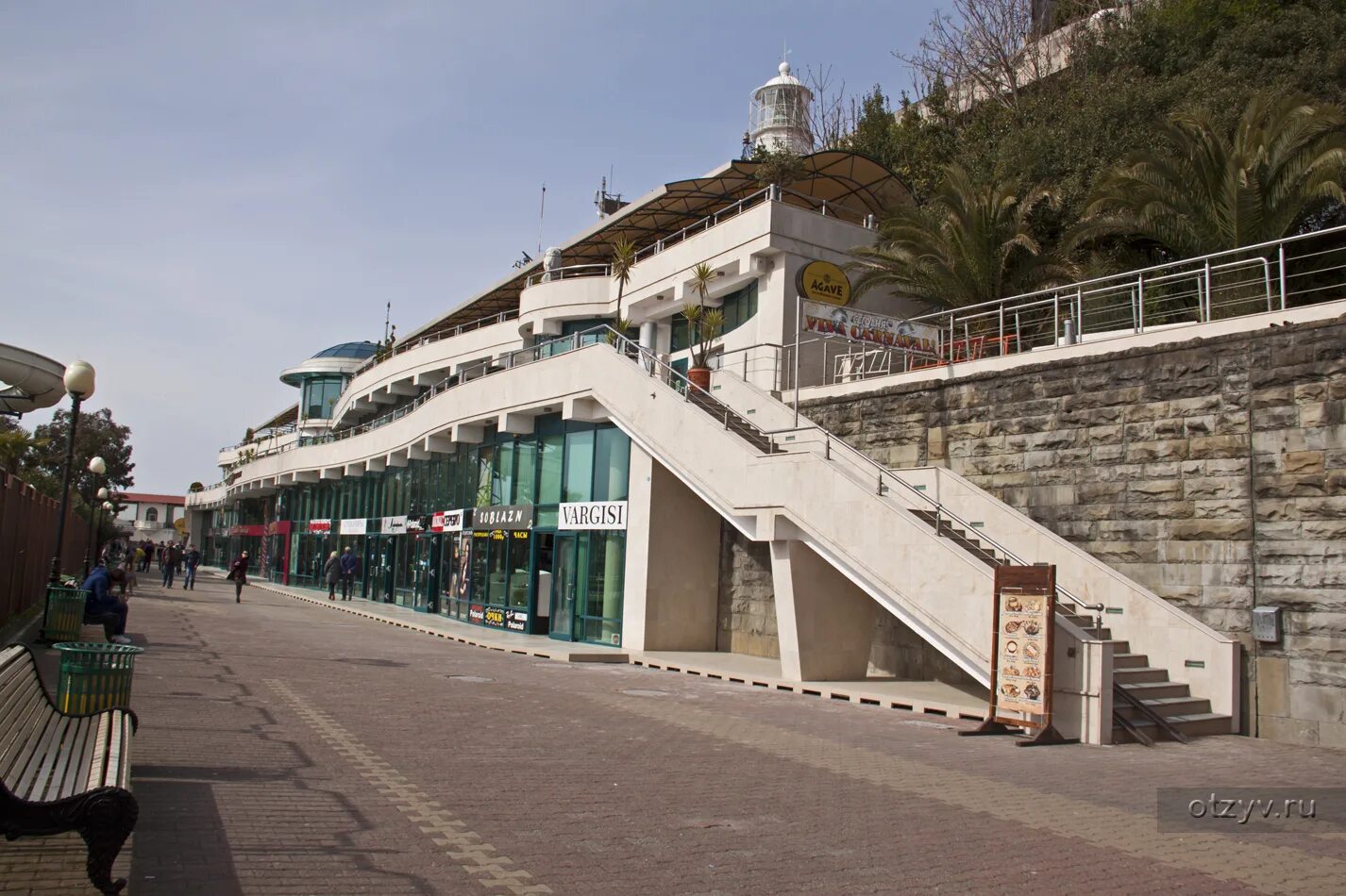 Адлер в апреле. Адлер куда идти. Адлер достопримечательности фото. Набережная имеретинки адлер. Имеретинская набережная в адлере.