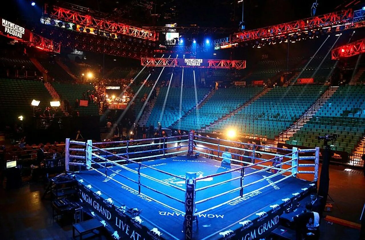 Н ринг. Boxing arena. Боксерский ринг. Ринг. Mgm grand las vegas ринг бокс очкар делайхоя.
