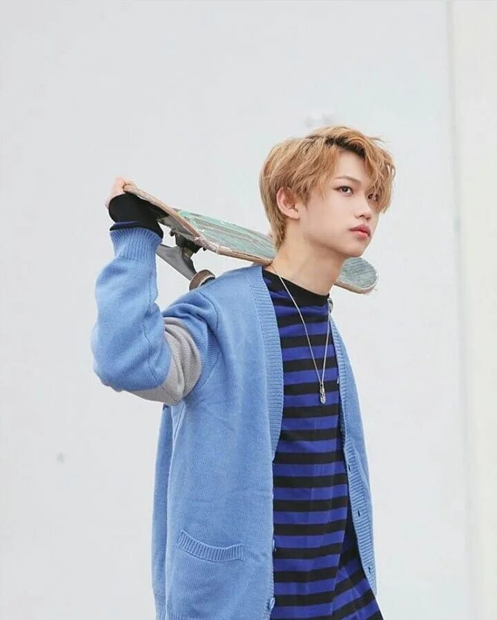 Stray одежда. Felix stray kids. stray kids феликса.
