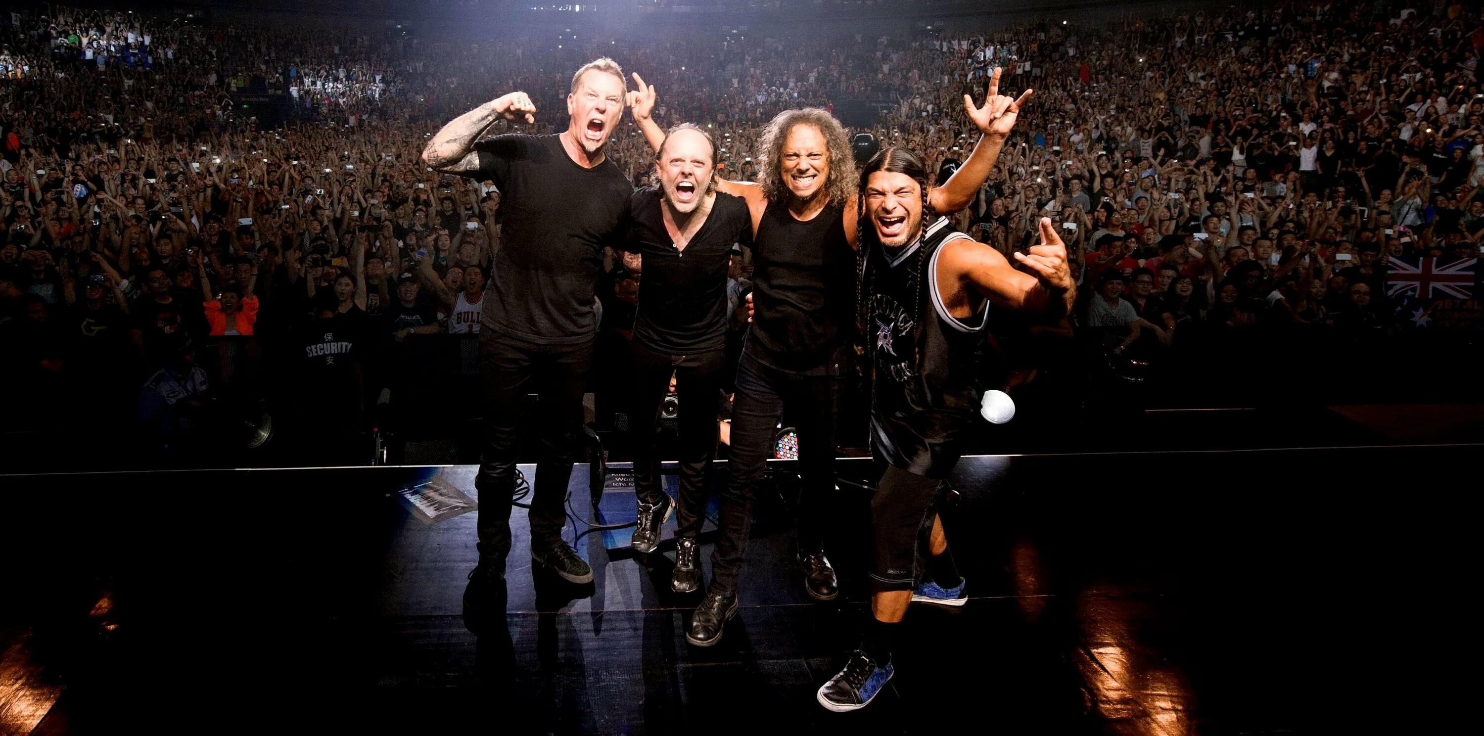 Концерты рок групп видео. Рок группа Metallica. Metallica on Stage. Металлика Хэтфилд в Москве. Группа Metallica концерт.