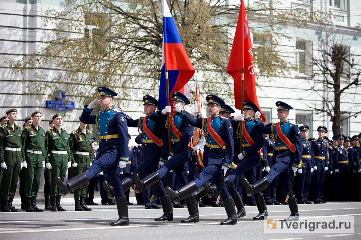 Во сколько парад в твери. Парад победы 2025 тверь. парад победы тверь. парад день победы г тверь 2010г. парад в твери 9 мая 2025 тверь.