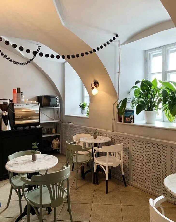 кофейня парадная. грибоедова 106. кофейня парадная. кофейня парадная. кофейня в парадной.