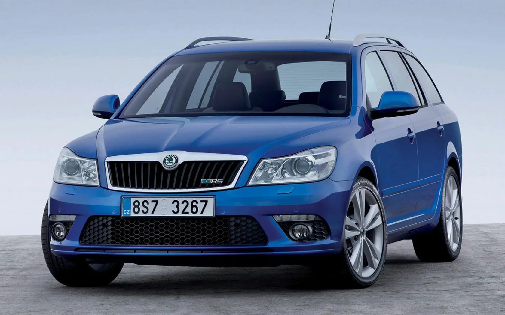 Octavia rs 2.0 tdi. Skoda Octavia a5 RS Combi. Škoda Octavia RS a5. Škoda Octavia RS 2. Octavia a5 RS универсал.