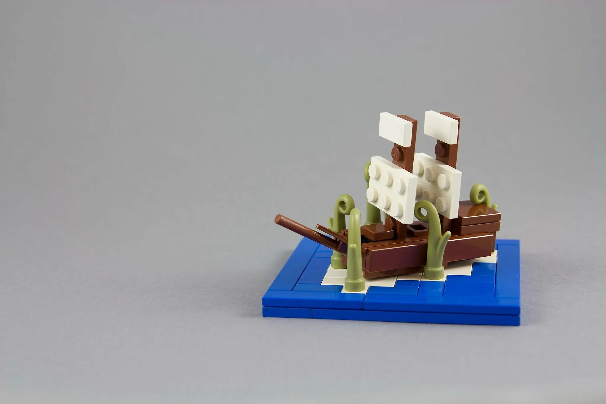 Lego ship. Лего корабль схема. Как сделать мини корабль. Самоделка лего микро корабли. Лего мини самоделки корабли.