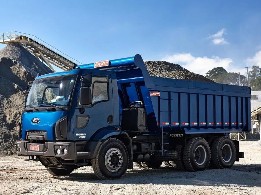 Самосвал фото. Ford Cargo 6x4 самосвал. Ford Cargo 6520 самосвал. Ford Cargo самосвал новый. Самосвал Форд 2021.