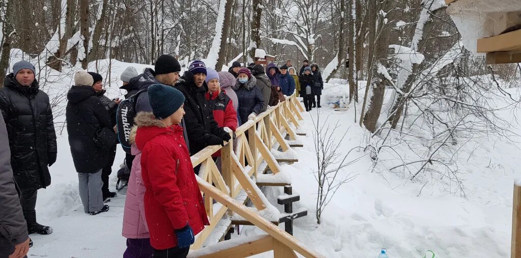 Пушкинский родник. Родник Пушкино. Источник в Нововоронино. Купель в Нововоронино. Родник в Клязьме.