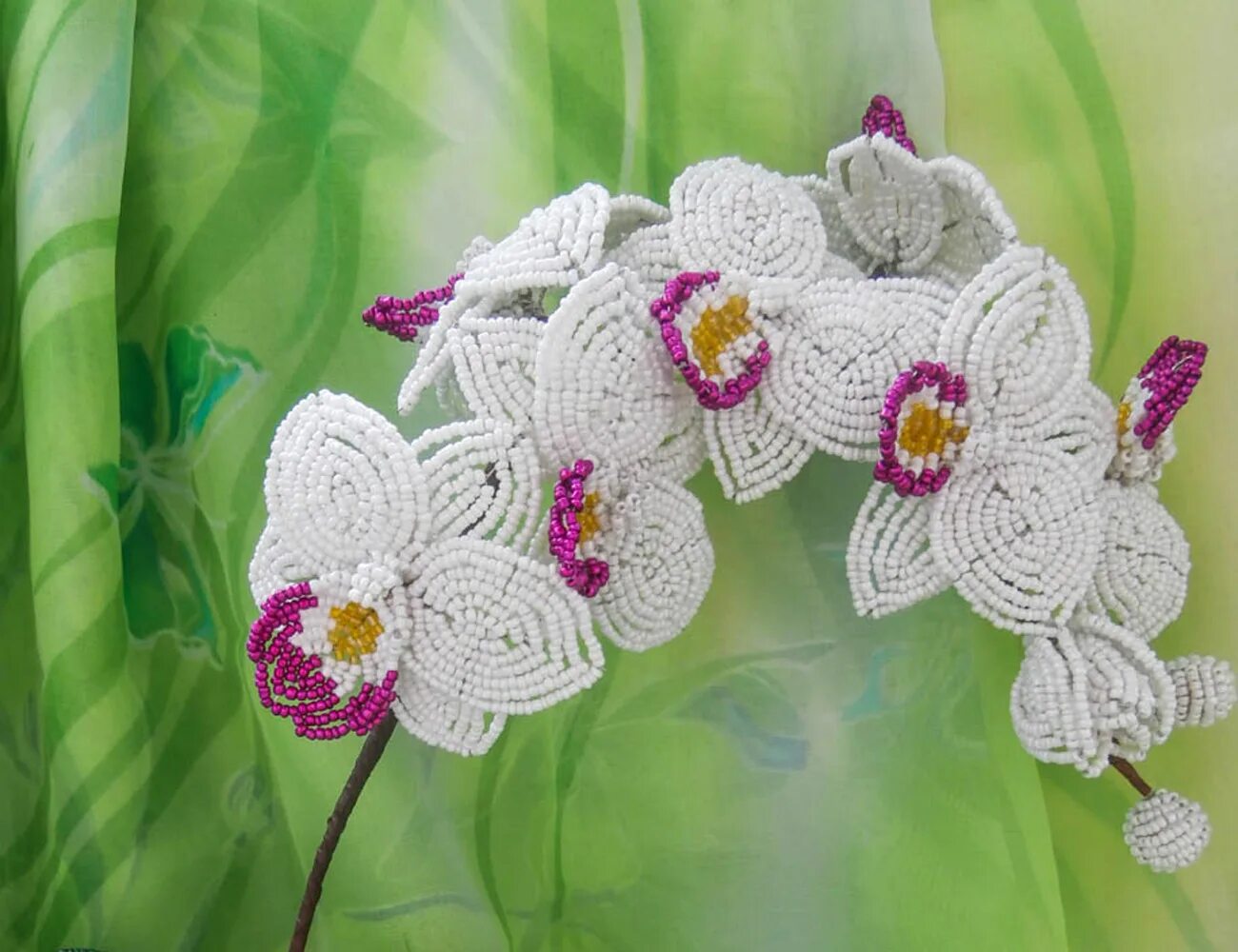 Бисер орхидея мастер класс. Бисероплетение орхидеи мастер класс. Бисер орхидея мастер класс. Орхидея бисером. Орхидея бисер мк.