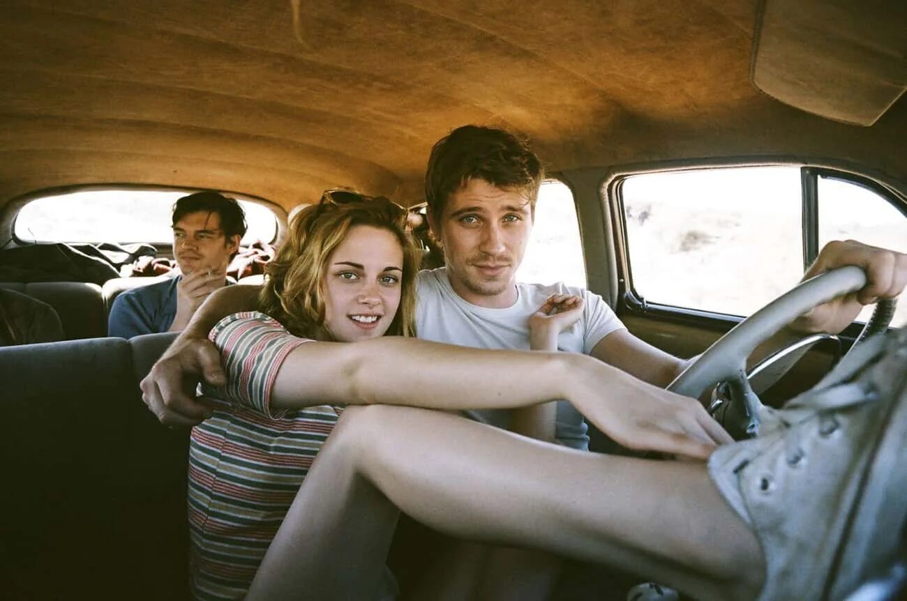 Drive to the wall. Дорога фильм. На дороге 2012. Дорога фильм 2009. Комедии про подростковые поездки.