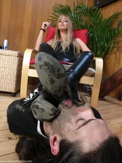 Femdom City custom hosted gallery Beneath Soles gallery 11 