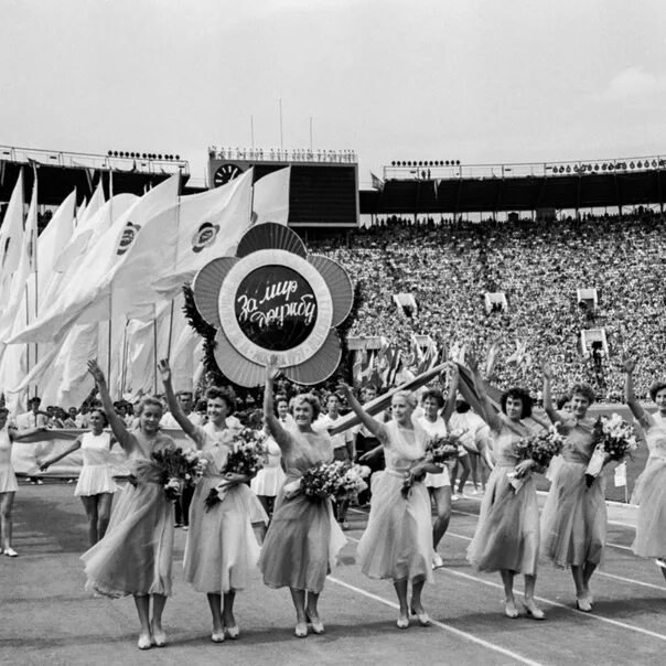 Всемирный фестиваль молодёжи и студентов в Москве 1957. Фестиваль молодежи в СССР 1957. Vi Всемирный фестиваль молодёжи и студентов. Vi Международный фестиваль молодежи и студентов в Москве 1957г.