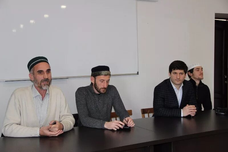 Филиал дагестанского государственного университета в г. Медицинский колледж хасавюрт. Изюминка хасавюрт выпечка. Курс хасавюрт. Курс хасавюрт.