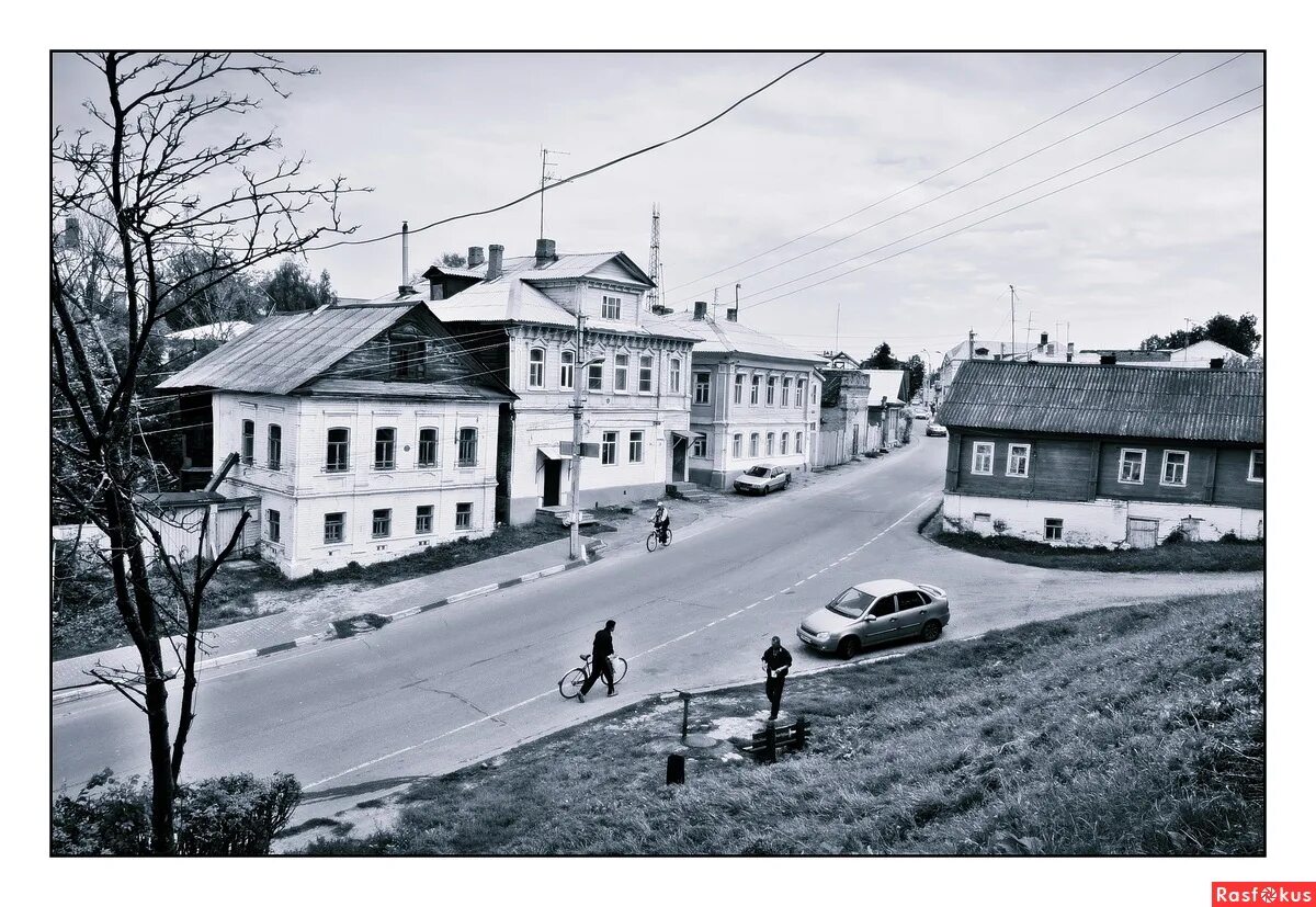 Городок провинциальный песня. Провинциальный городок. Довоенный дом провинция. Провинциальный городок до войны. Городок наш Арзамас был тихий провинциальный.