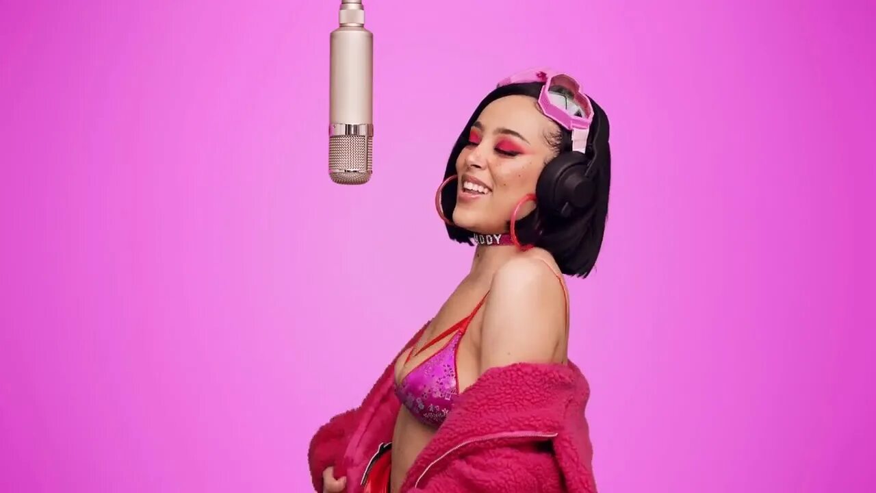 A colors show flohio. Ravyn lenae – xstasy. Maverick sabre leda feat. Песня a colors show. Джоди кэт.