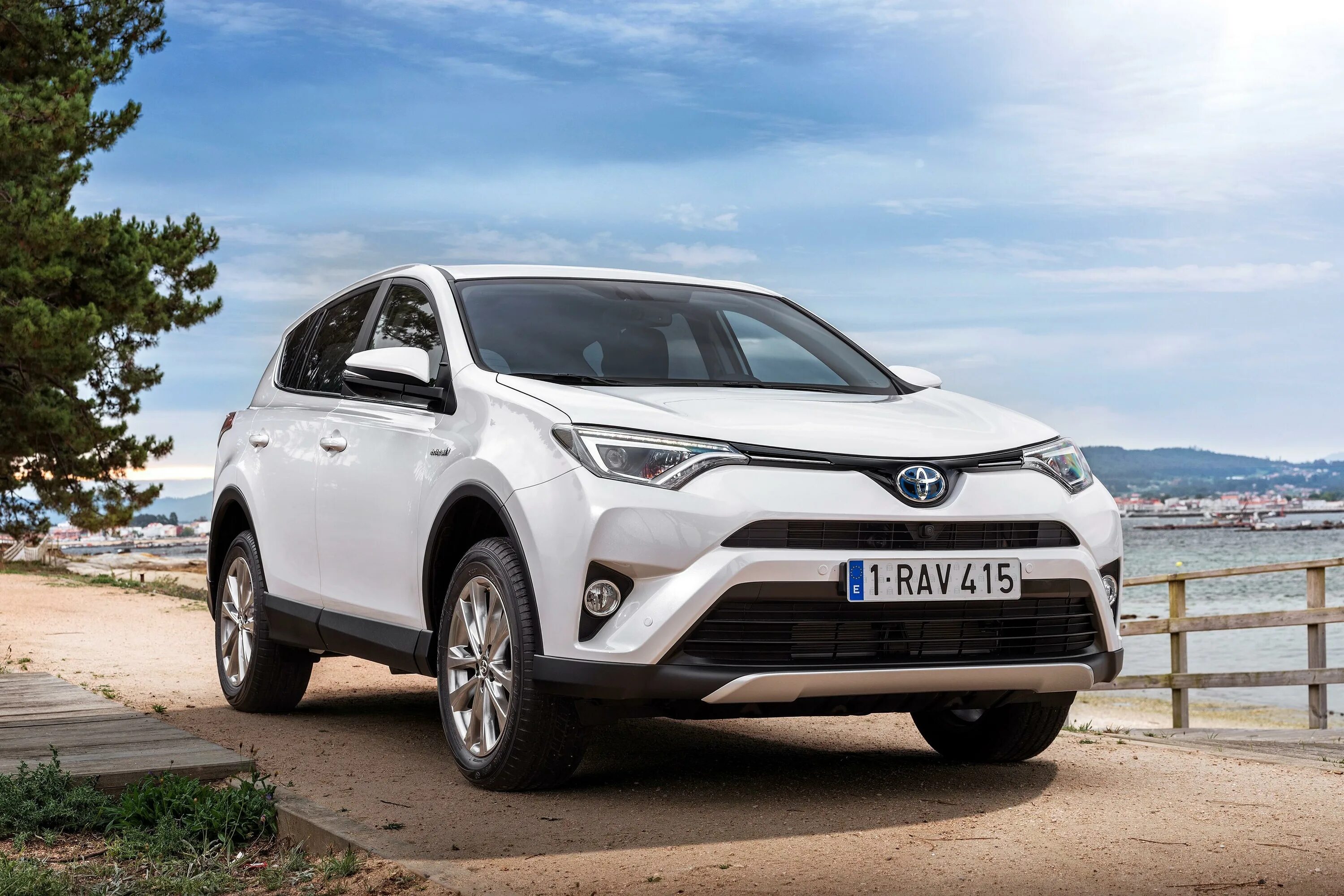 Рав 4 2015 вариатор. Toyota rav4 hybrid. toyota rav4 2015. тойота рав 4 2015. toyota rav4 hybrid 2018.