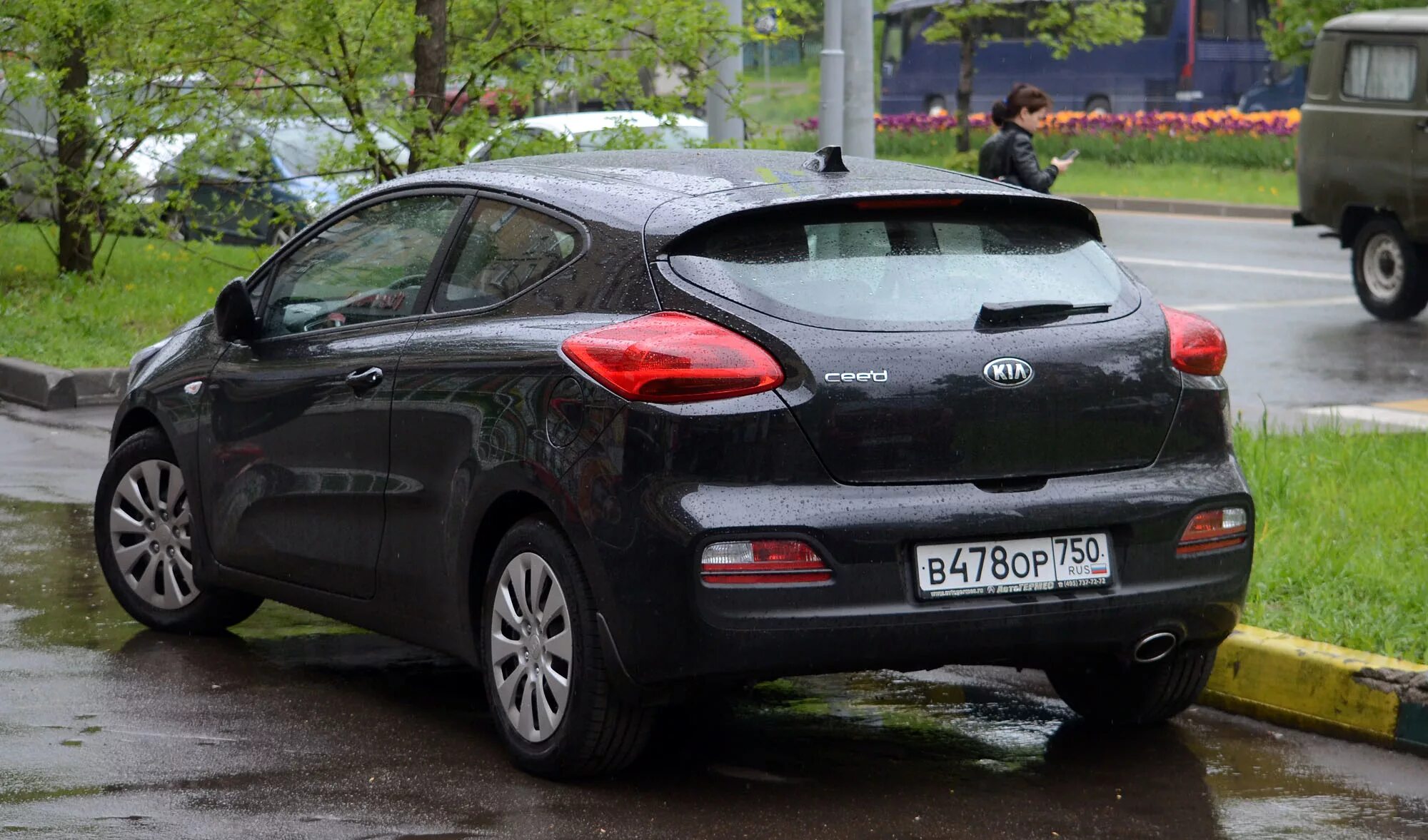 Сид россия. E5b be Kia Ceed. Киа 750 750. Киа СИД JD мокрый асфальт. Киа 750 750 со звездой.