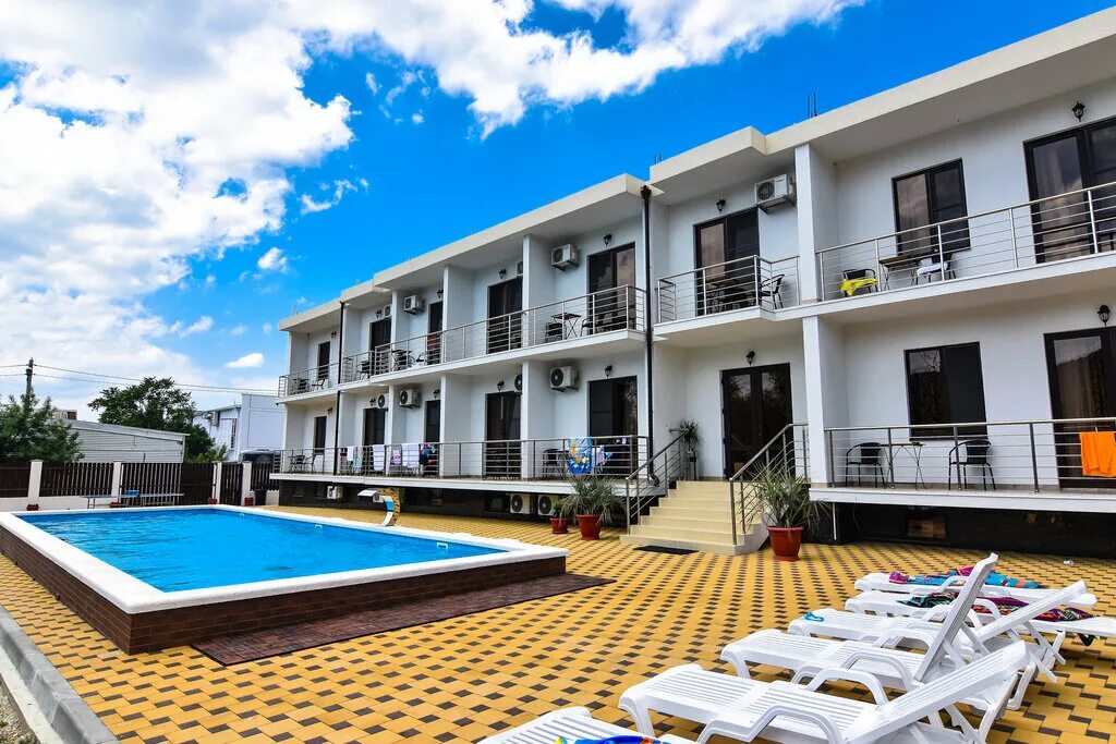 12. Кабардинка династия корпус 2. Гостиница династия геленджик. Кабардинка династия корпус 2. Династия кабардинка абрикосовая.