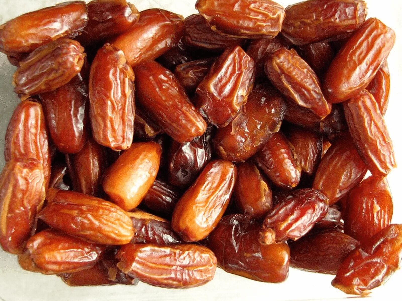 Dates picture. Финики Захеди Иран. Финики Dates. Финики сайер. Финики Алжир.