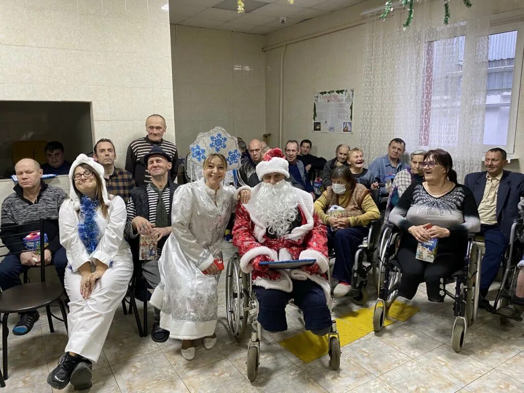 бомж центр киров. ростовский комплексный центр без определенного места жительства. организации социального обслуживания ростовской области. комплексный социальный центр по оказанию. полустационарное социальное обслуживание виды услуг.