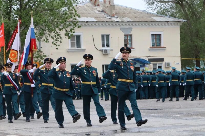 9 мая знаменск. Знаменск парад 2023. Орбита Знаменск фото 9 мая. Присяга Знаменск 2023 с родителями фото.