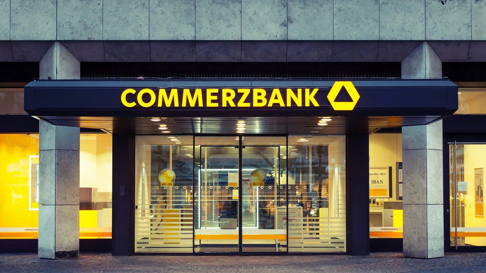 Коммерцбанк франкфурт. Коммерцбанк франкфурт. Commerzbank. De. Commerzbank ag.
