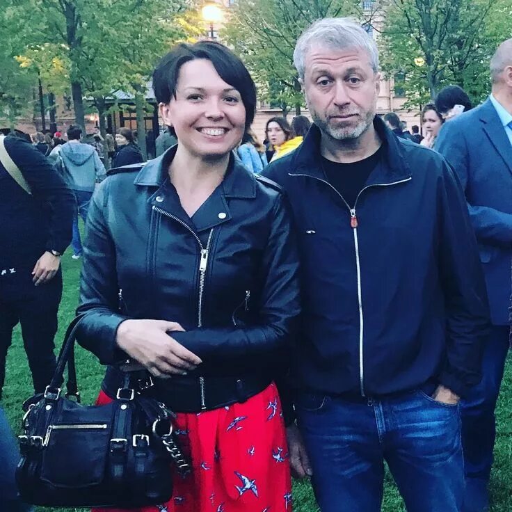 Roman Abramovich and Dasha Zhukova in Ulyana Sergeenko Fit And Flare High Ruffle