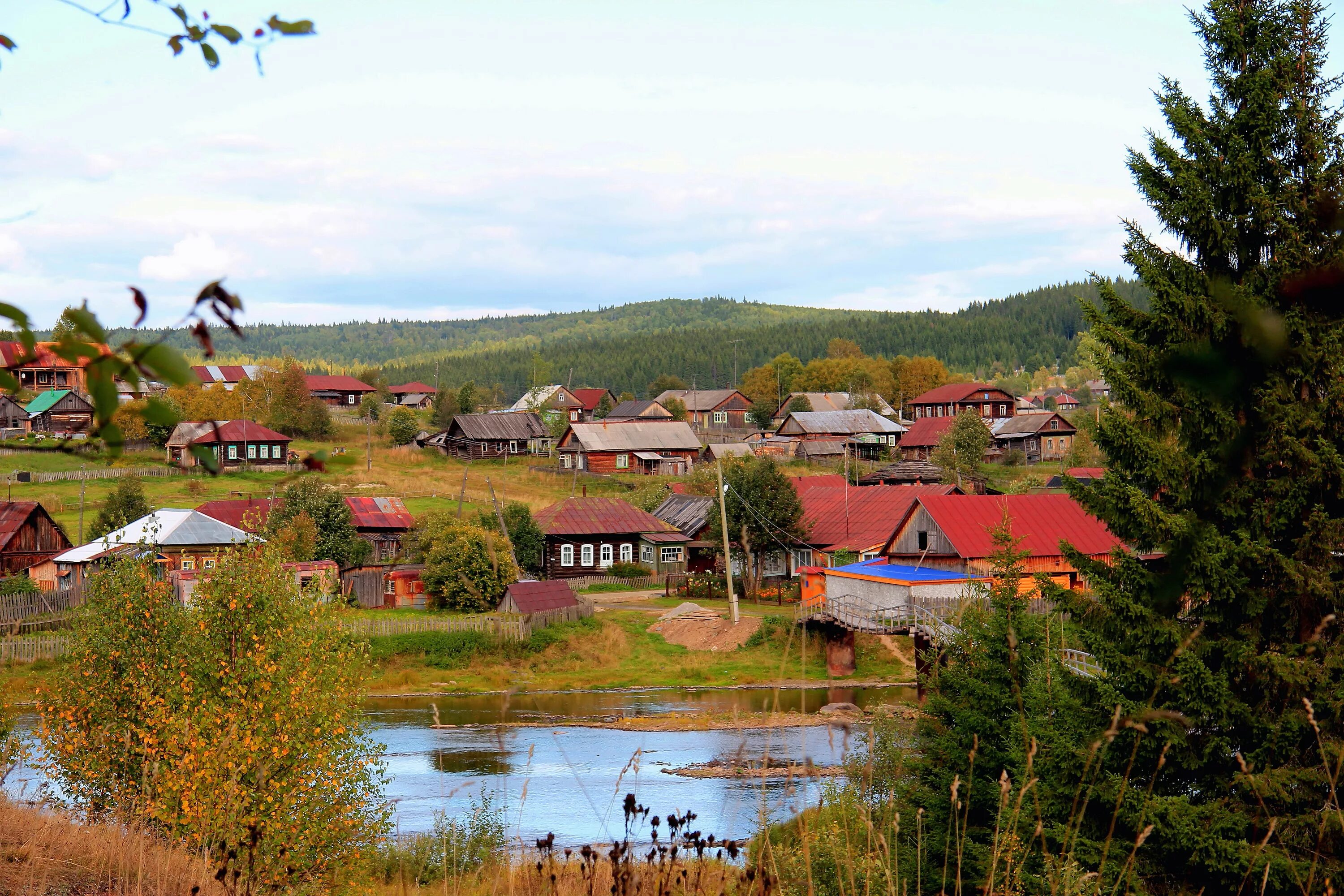 Деревня в составе города. Деревни россии. красивое село. современная деревня. современная российская деревня.