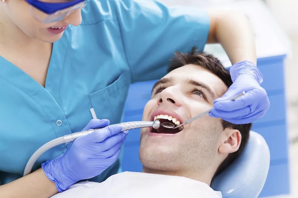 Удаление зубов какой врач. Стоматолог. Зубы стоматолог. Терапевтическая стоматология. Сайт стоматологии.