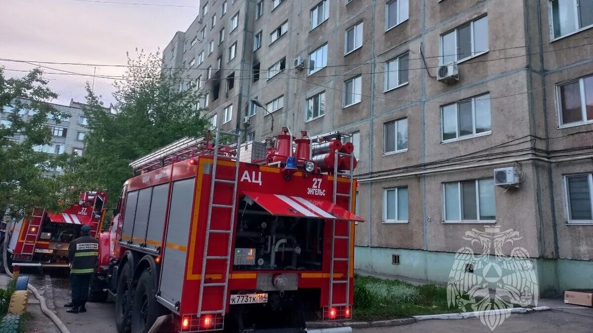 Обстрел энгельса сегодня. Полтавская 40а Энгельс. Пожар дома. 9 Этажный дом. Бытовые пожары.